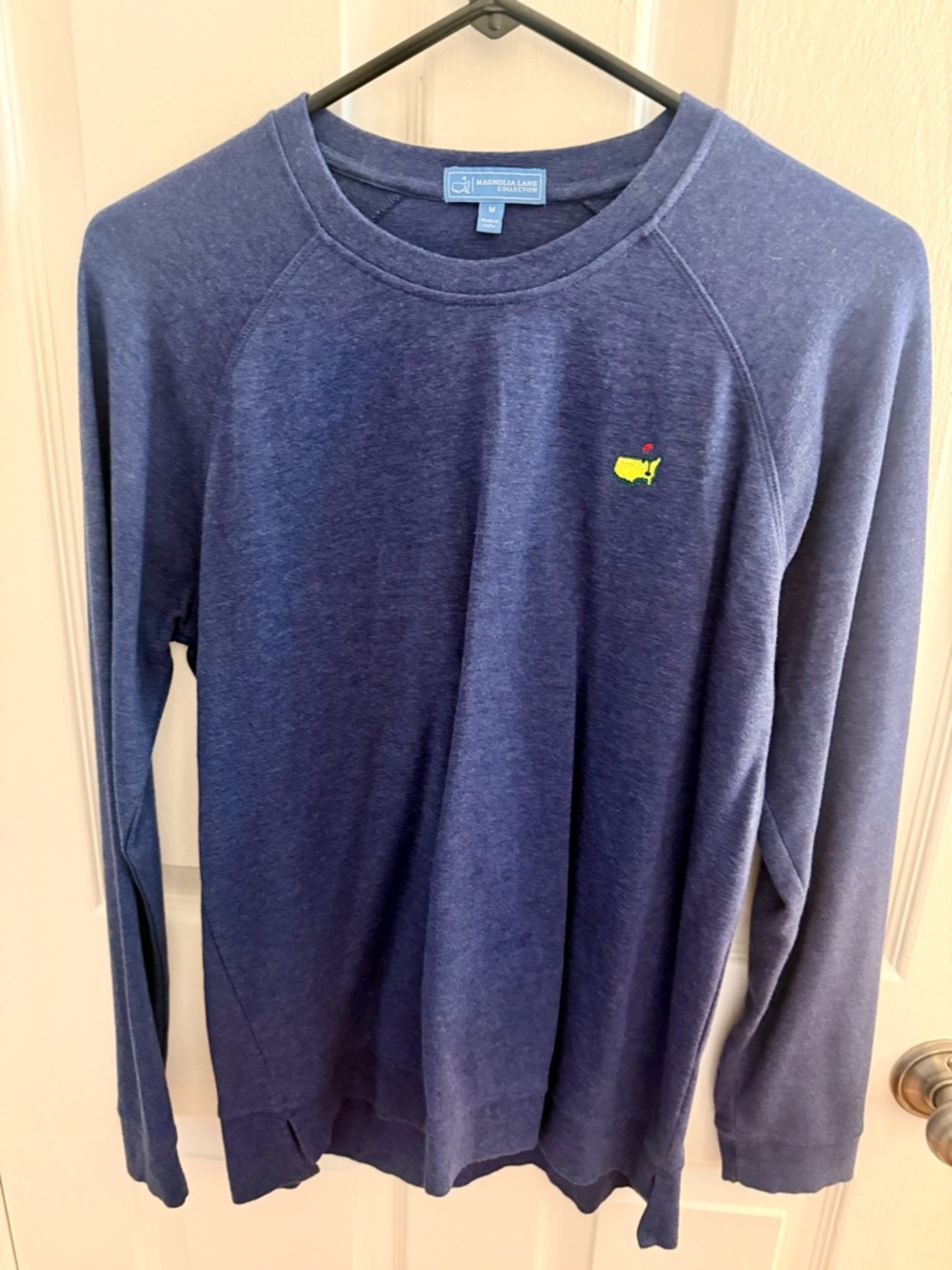 Official Master Magnolia Lane Women’s Sweatshirt Like New